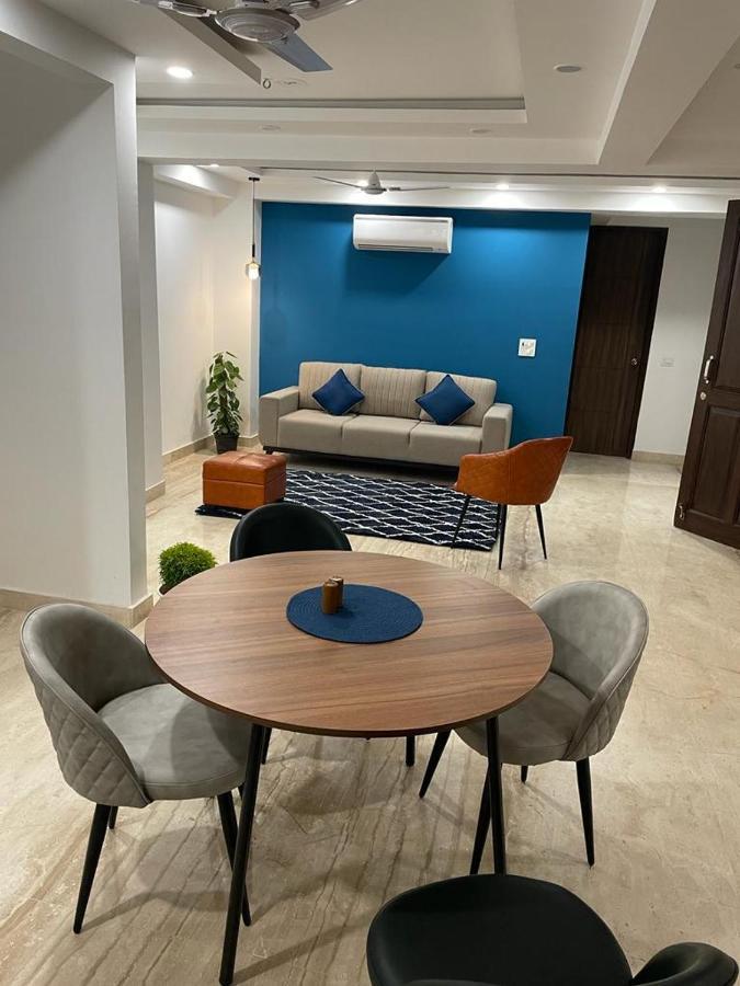 Flxho Uno - Serviced Apartment & Rooms - Golf Course Road 구르가온 외부 사진