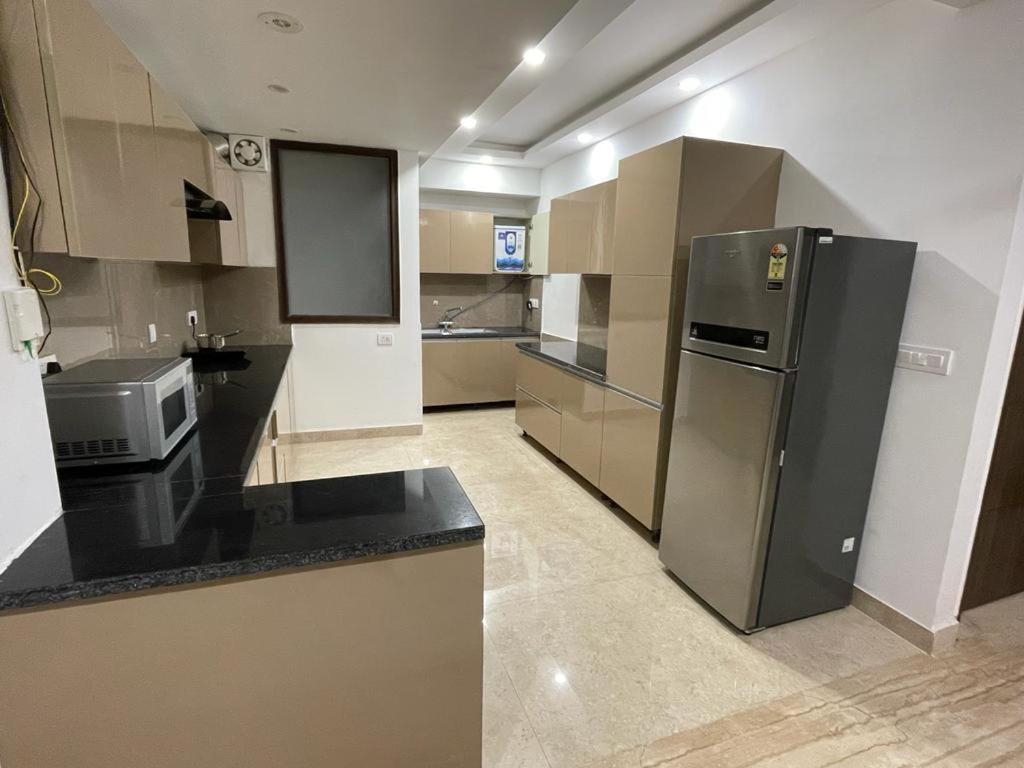 Flxho Uno - Serviced Apartment & Rooms - Golf Course Road 구르가온 외부 사진