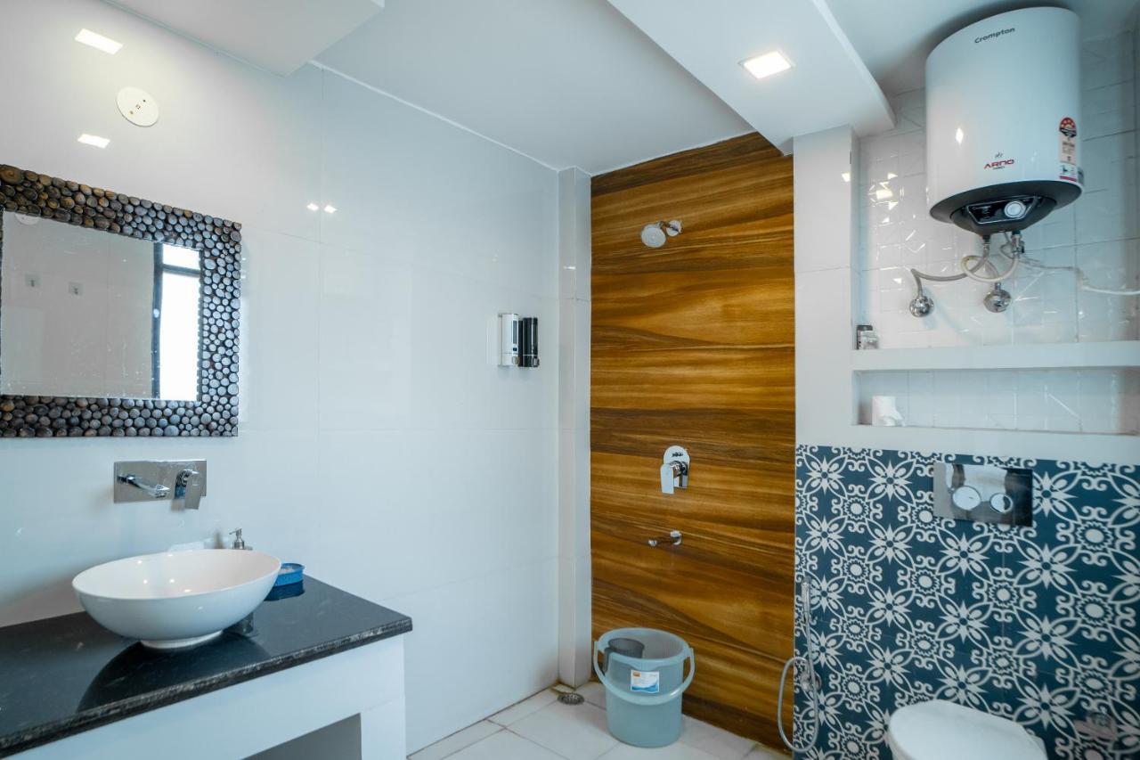 Flxho Uno - Serviced Apartment & Rooms - Golf Course Road 구르가온 외부 사진