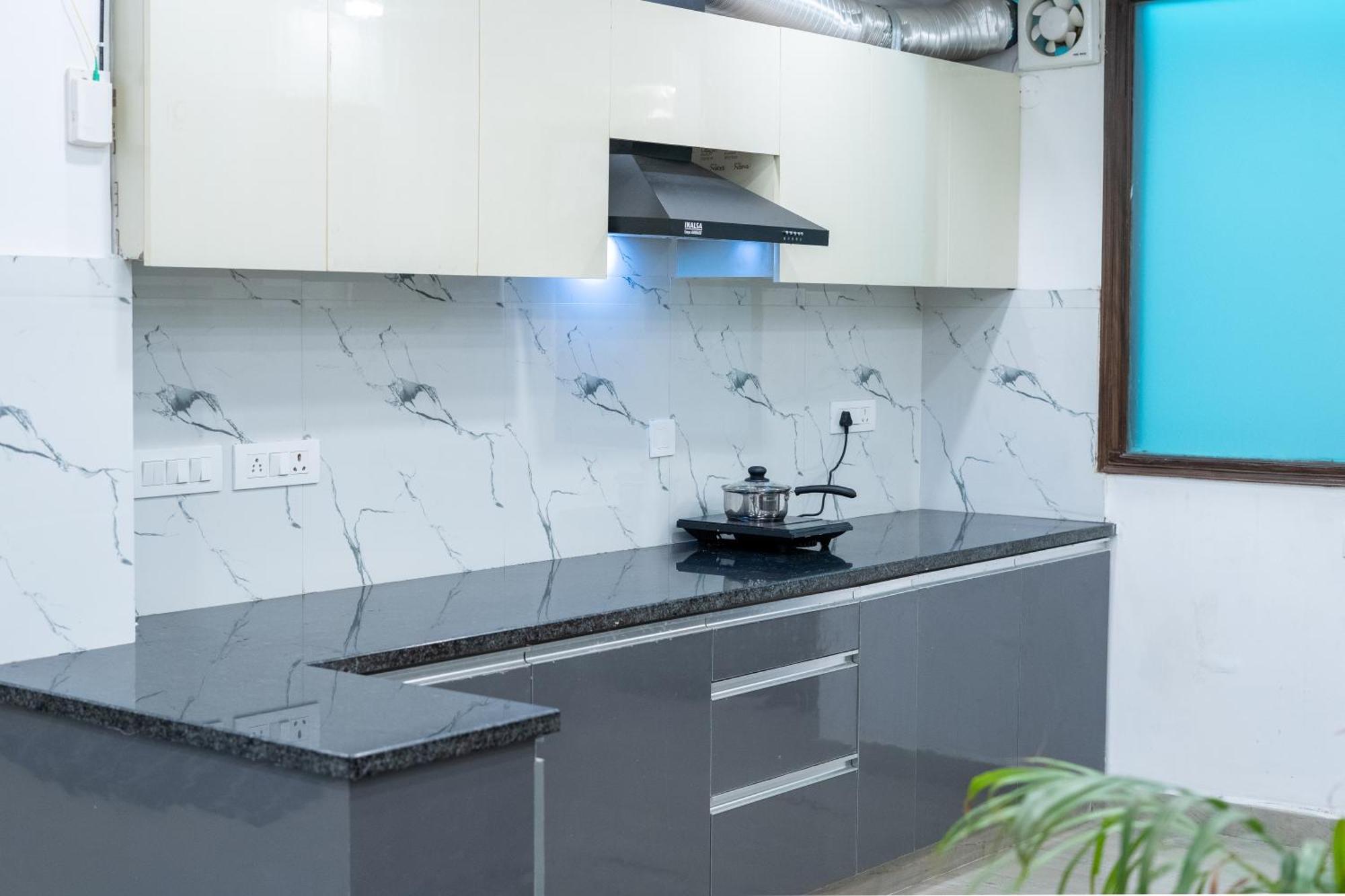 Flxho Uno - Serviced Apartment & Rooms - Golf Course Road 구르가온 외부 사진